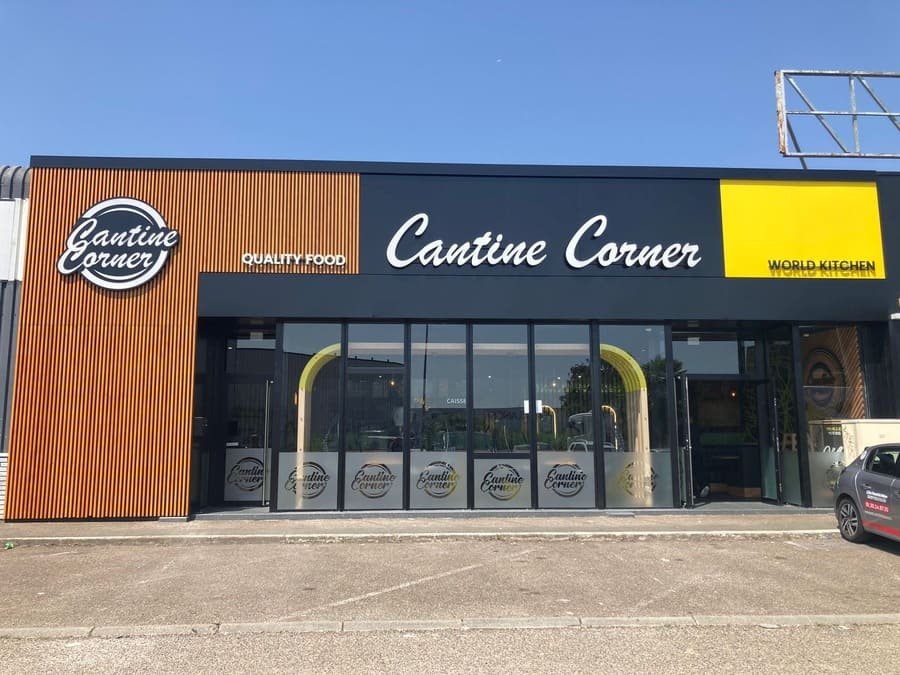 pose enseigne lumineuse magasin facade commerciale installation professionnelle boutique store led neon paris meilleur 14